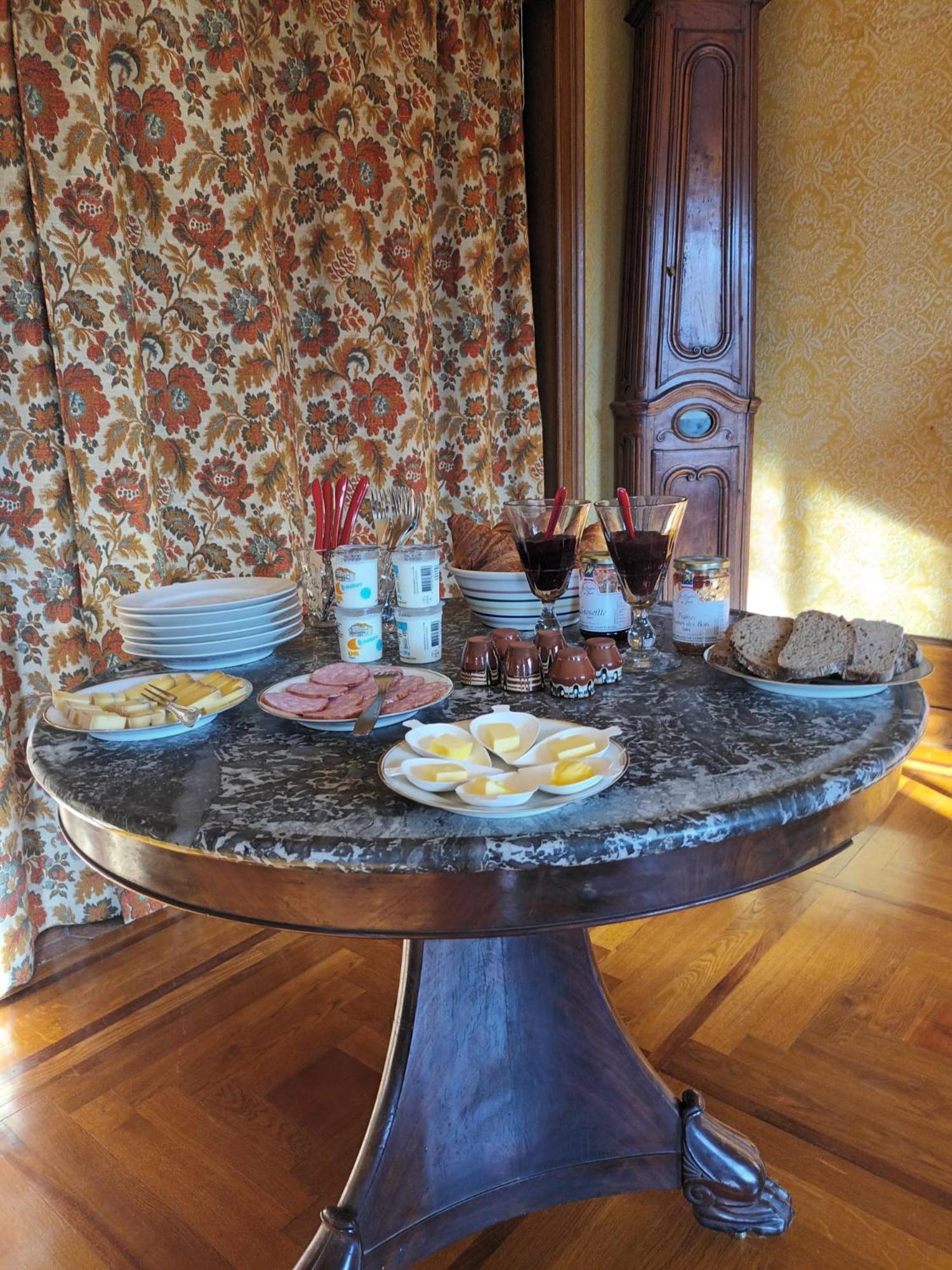 Longue Vue En Arbois Bed & Breakfast Luaran gambar