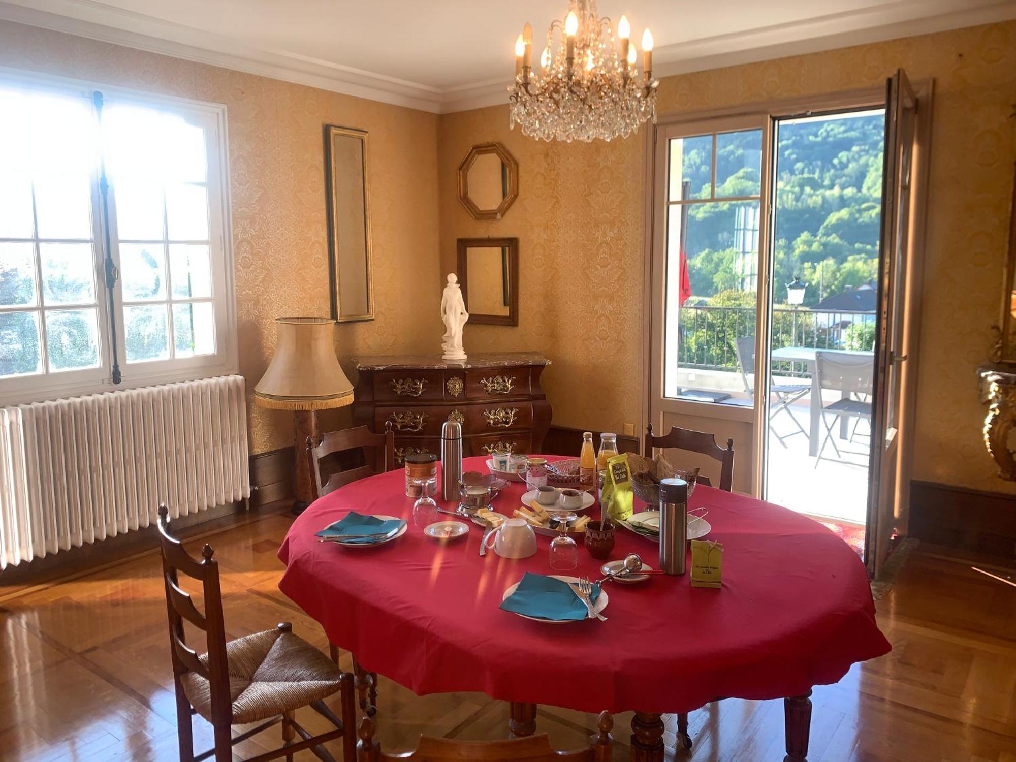 Longue Vue En Arbois Bed & Breakfast Luaran gambar